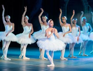 Pas de Caractère from Raymonda - Fanfare